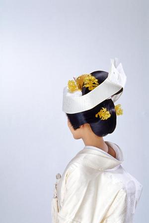 日本古来の和装で結婚式を行おう